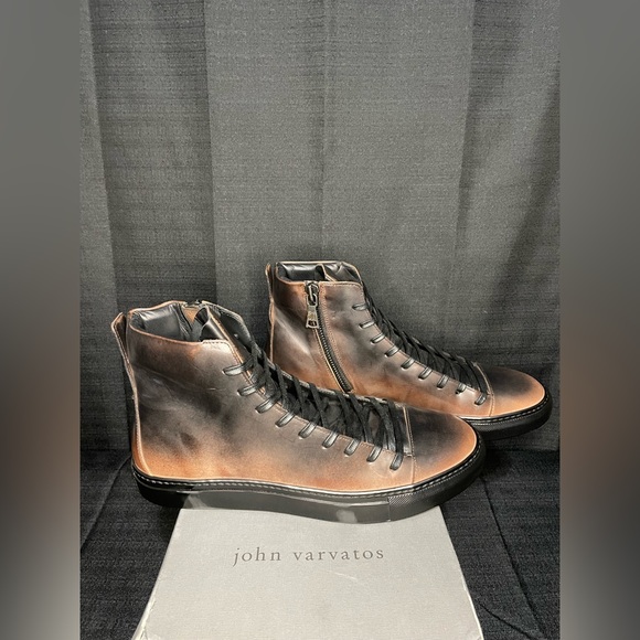 John Varvatos Other - NWT Men’s John Varvatos Reed Mid Top 315 Sneakers - Size 11